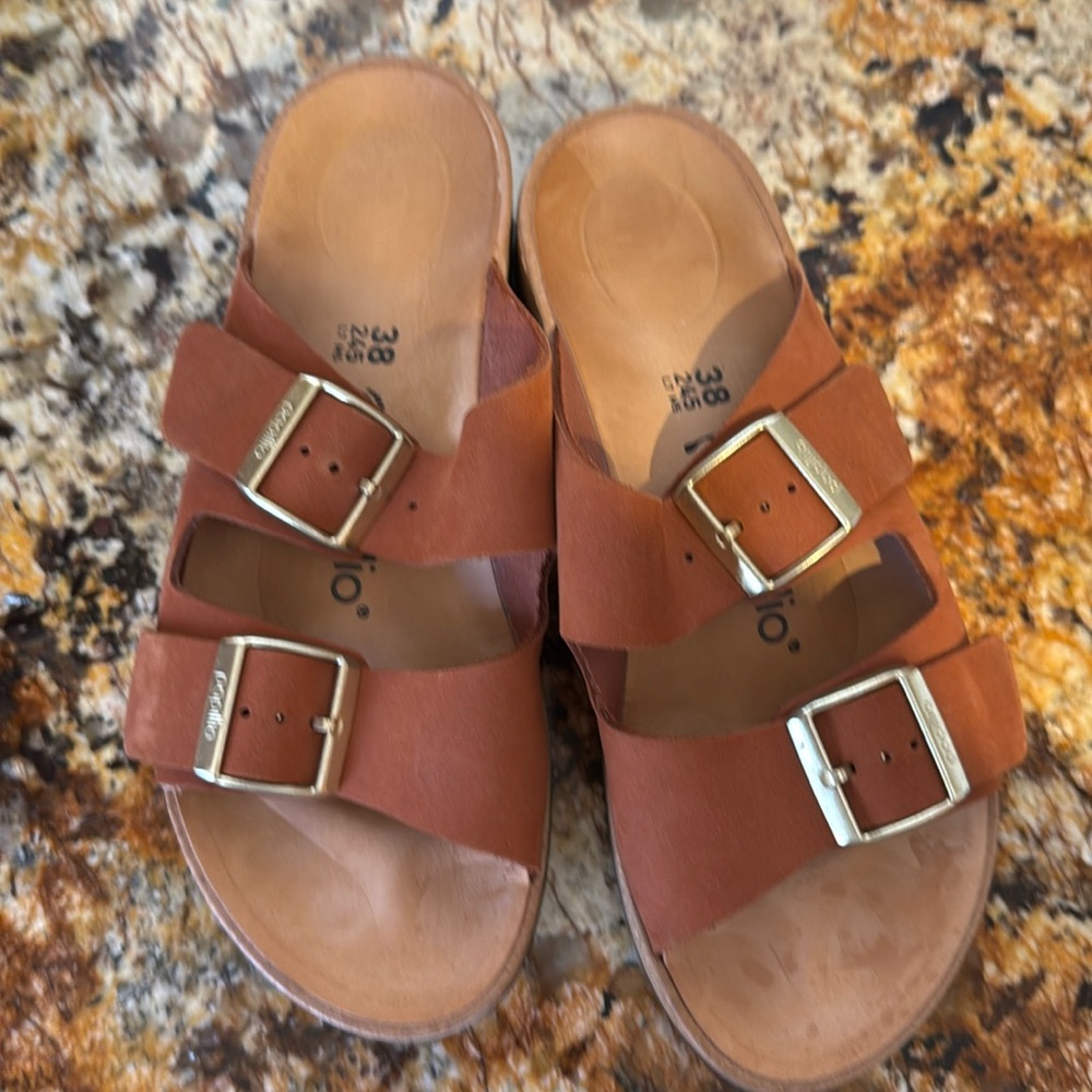 Papillon brown suede sandals
